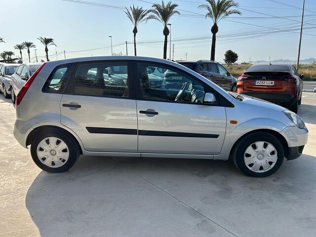FORD FIESTA TREND 1.6 AUTO SPANISH LHD IN SPAIN 0NLY 58000 MILES SUPERB 2006